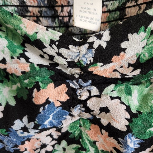 H&M puff sleeve floral top - Picture 3 of 3
